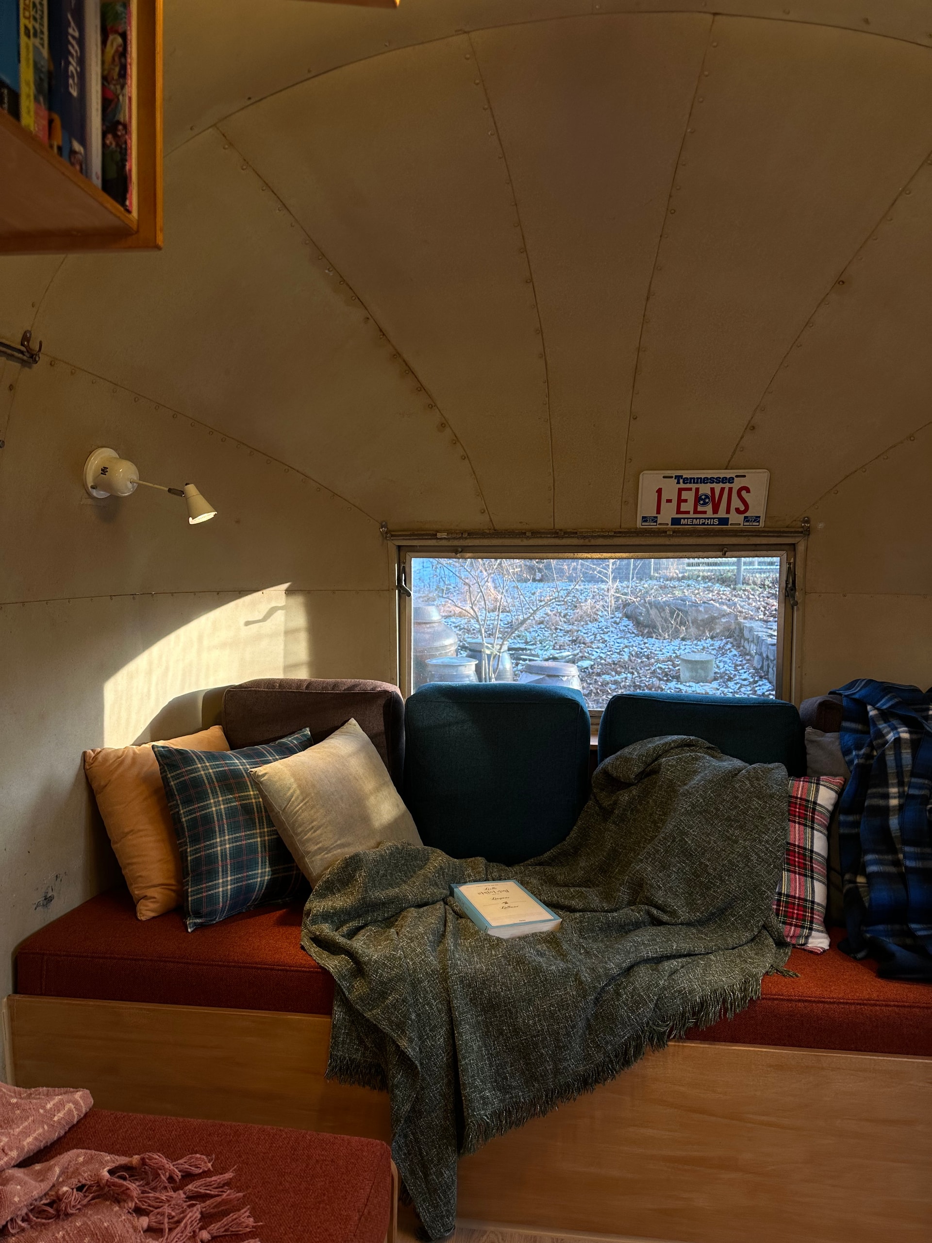 Airstream Bambi II Image 4